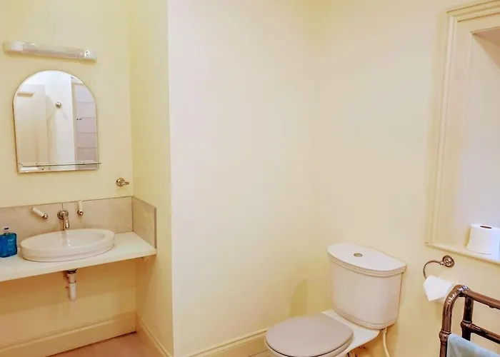 Period Set Within Equestrian Centre Villa *